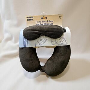 B17  Neck Pillow and Eye Mask Set